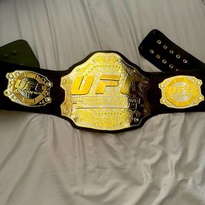 UFC Classic Championship belt, Adult Size, Leather, Worm once, like NEW